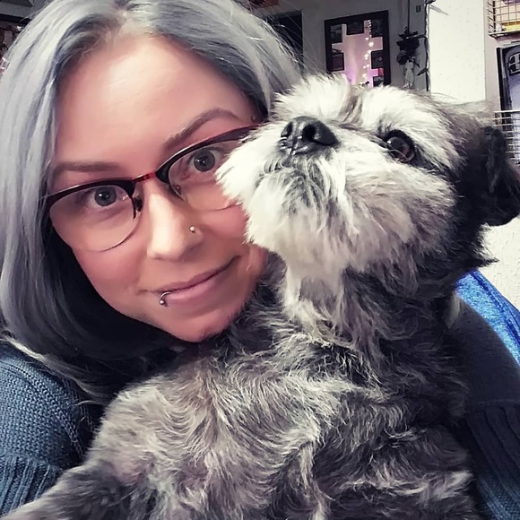 Trailer Park Queen - Picture 5 of 8